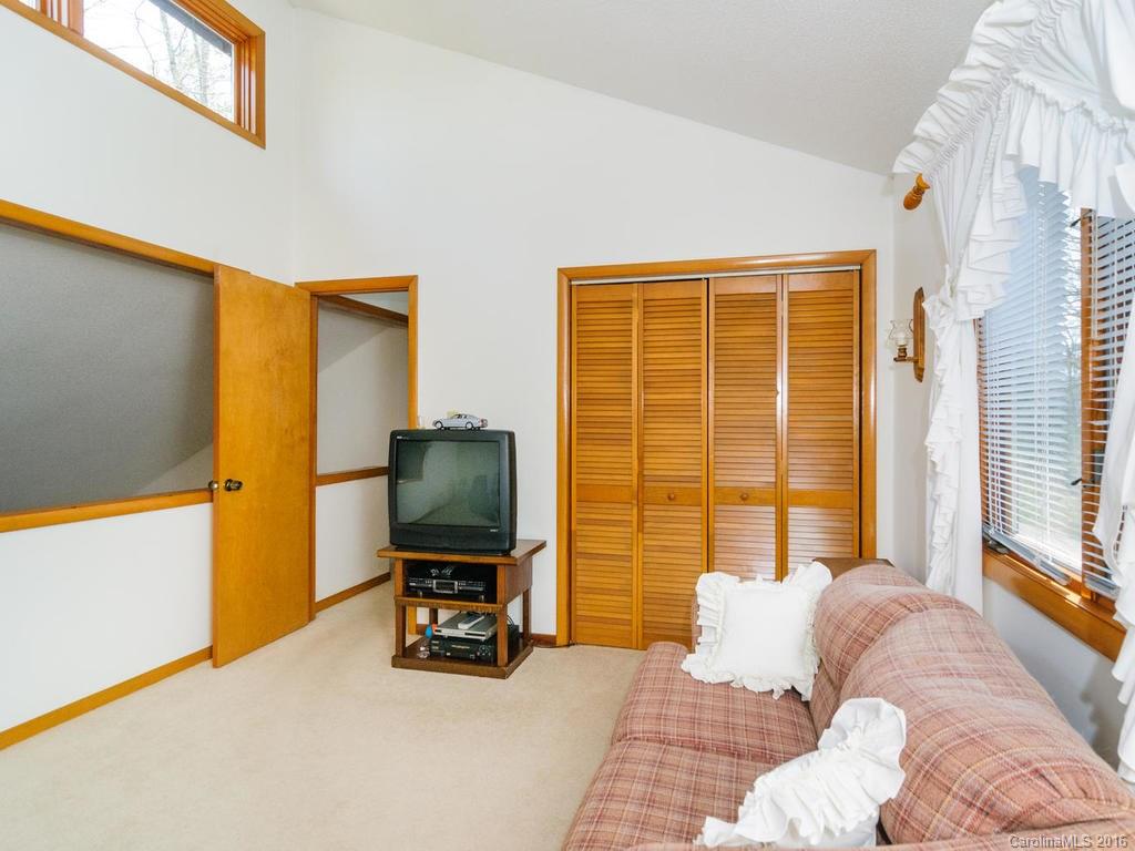 Oak Woods - Residential