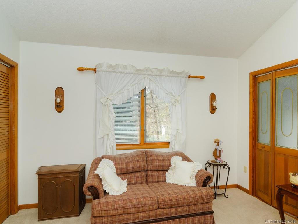 Oak Woods - Residential