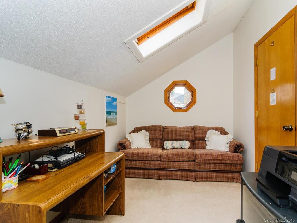 Oak Woods - Residential