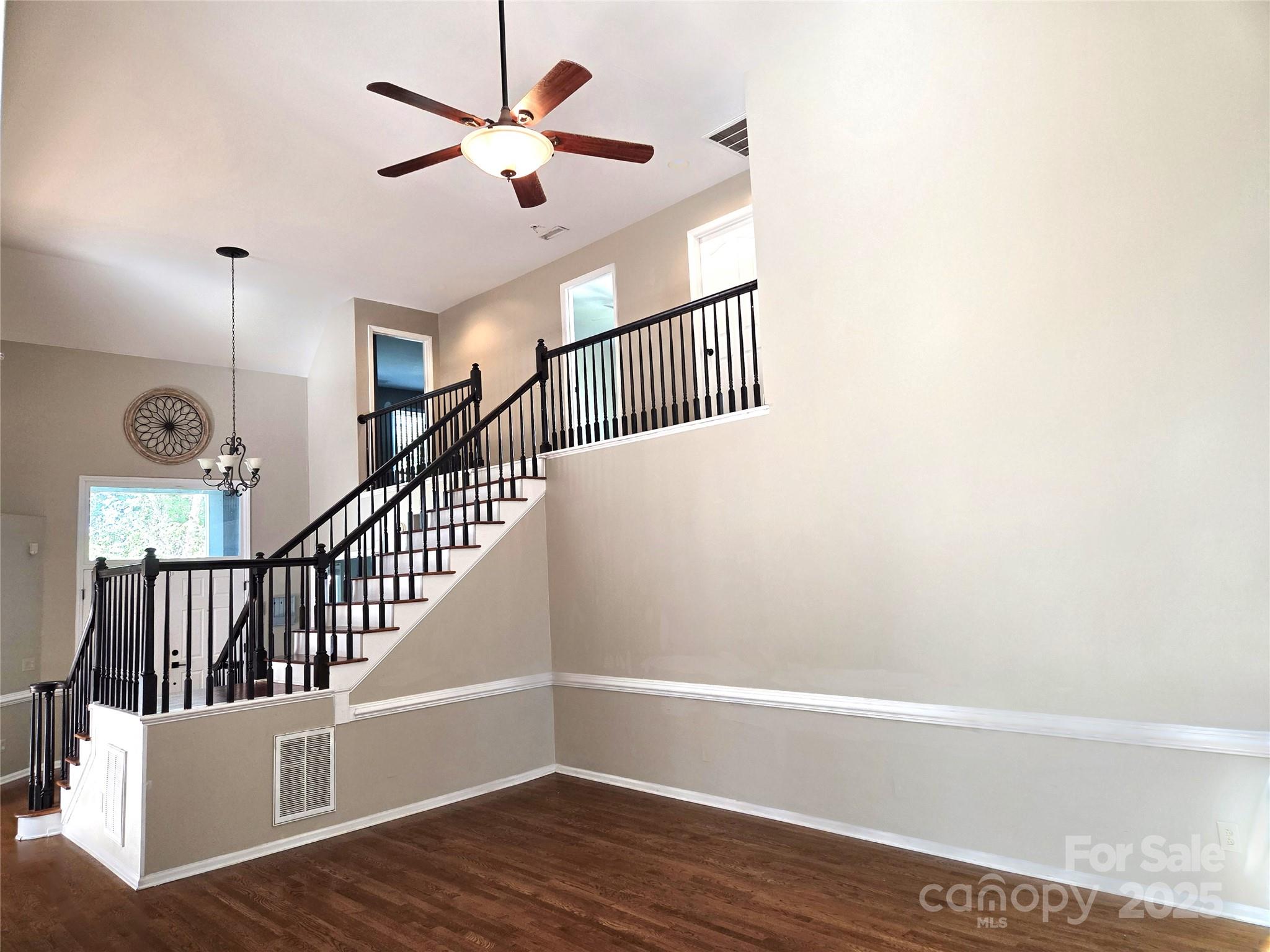 6300 Hawkwood Lane