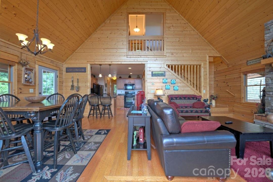 39 Valley Heights Road
