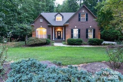 207 Streamside Place Mooresville NC 28115
