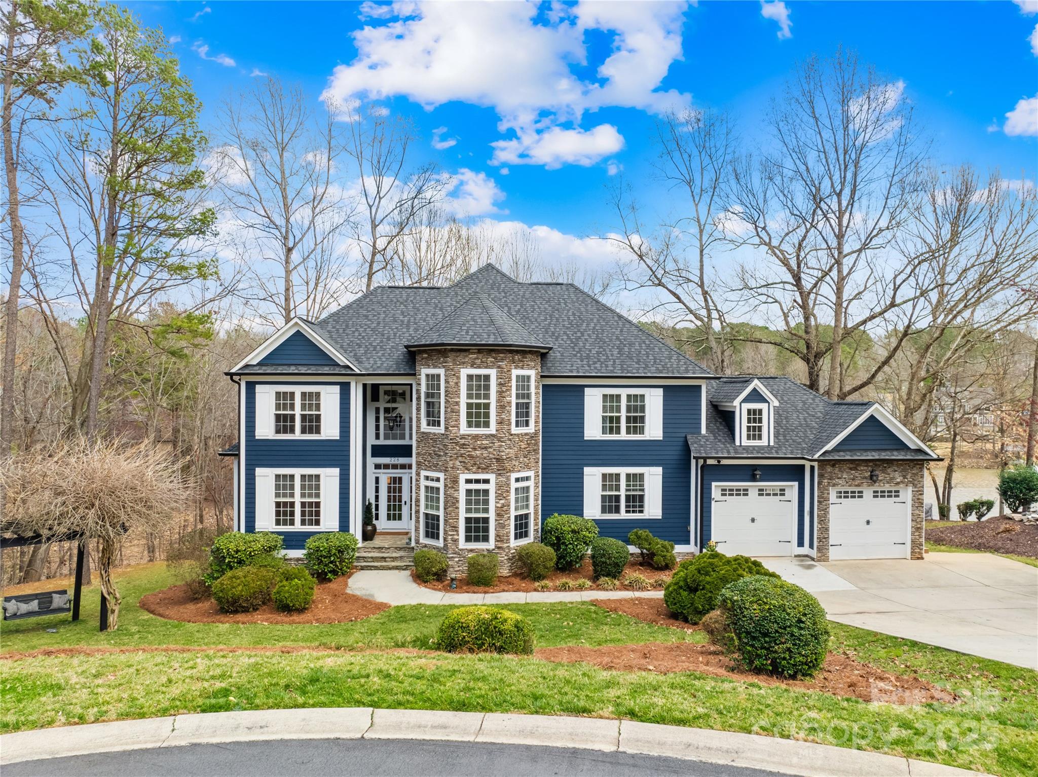 228 Wildwood Cove Drive
