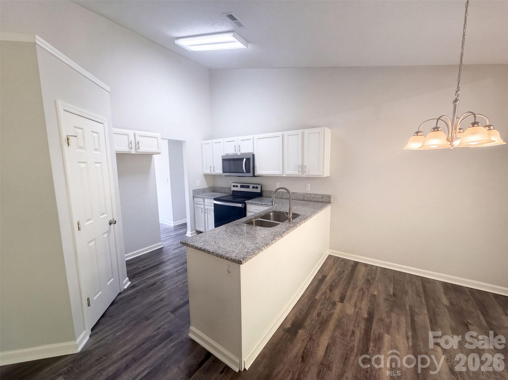 2094 Chapel Creek Road SW