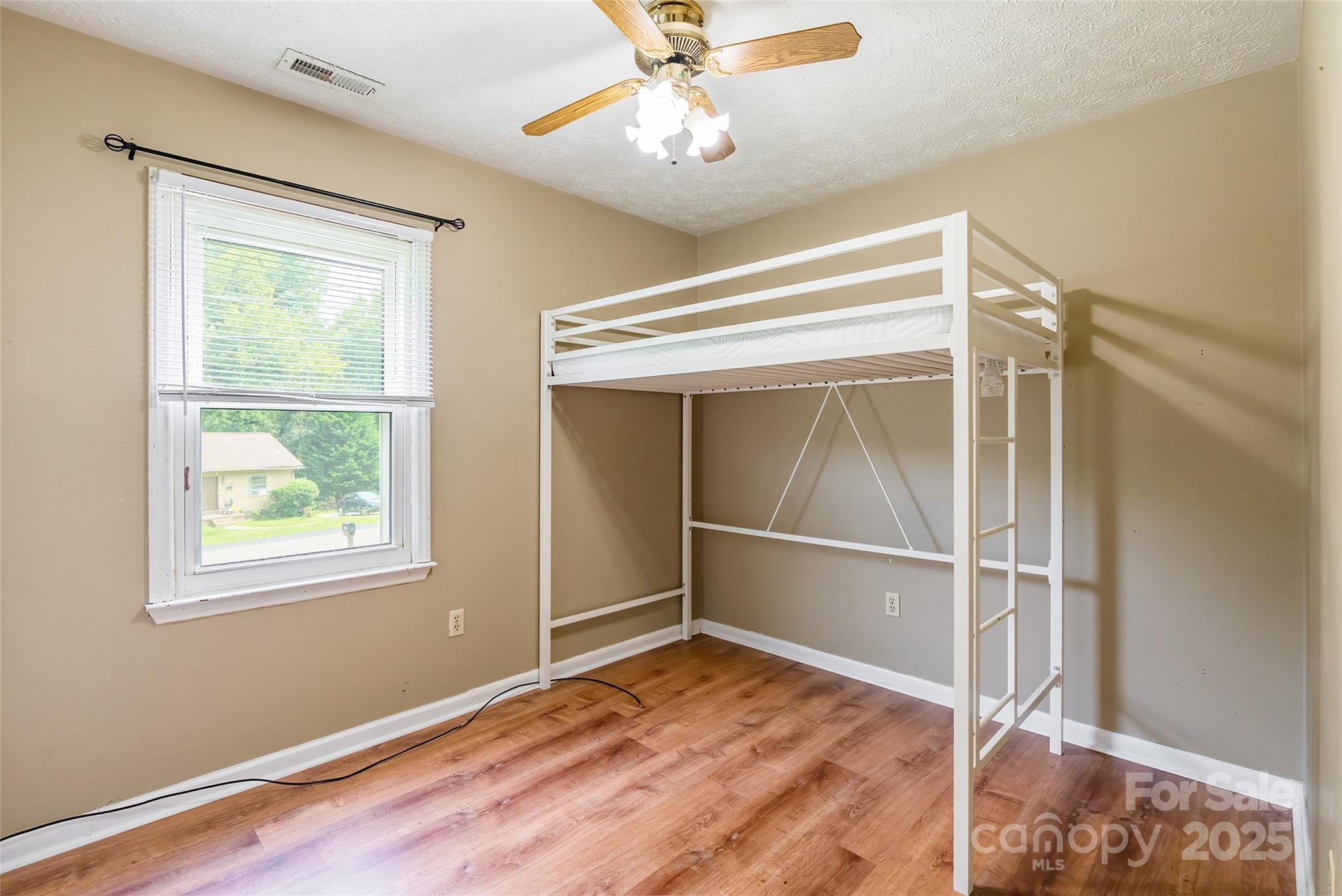 Town And Country - Residential