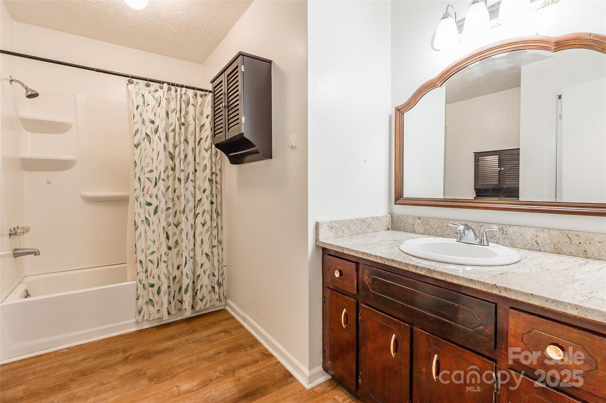 Town And Country - Residential