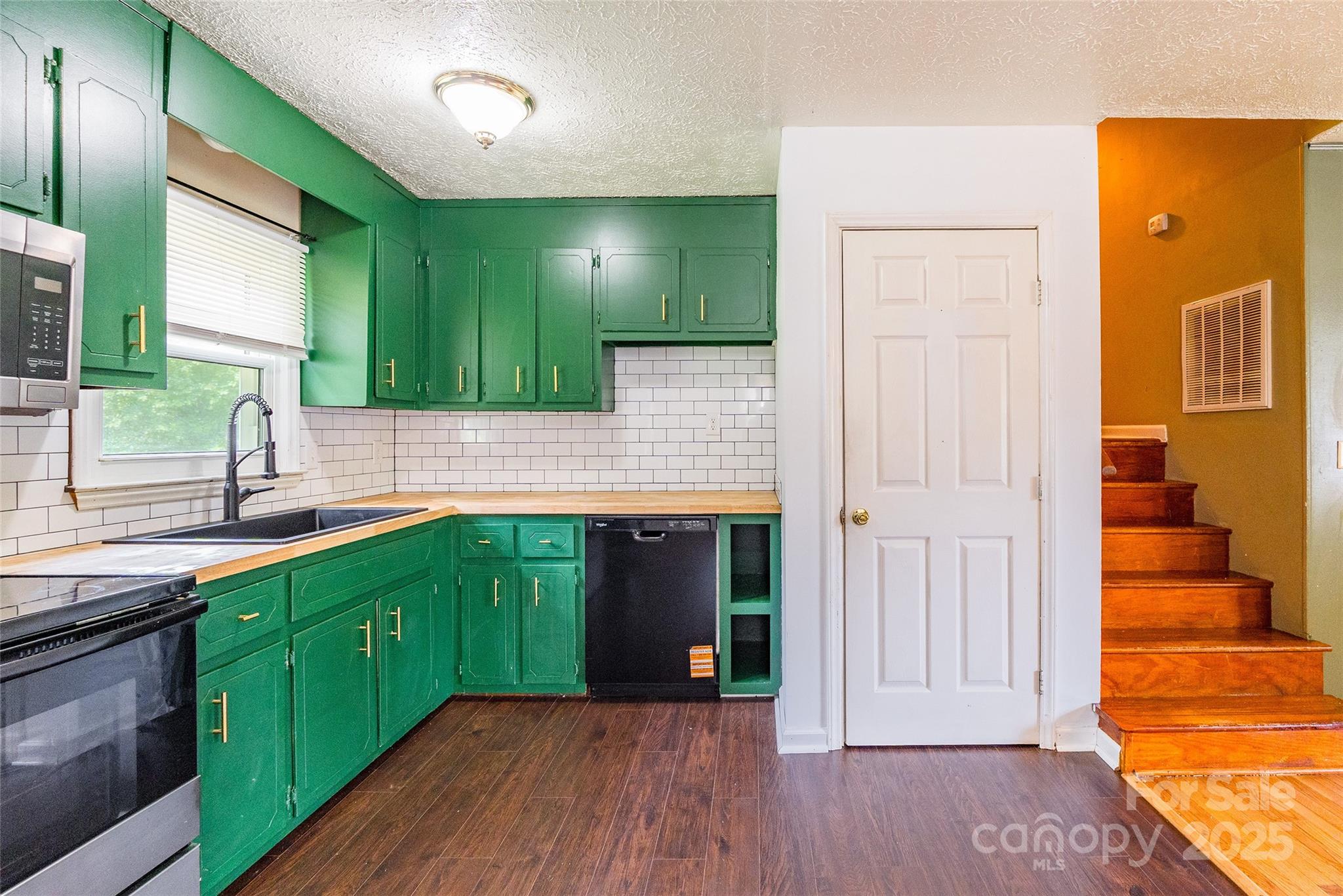 Town And Country - Residential