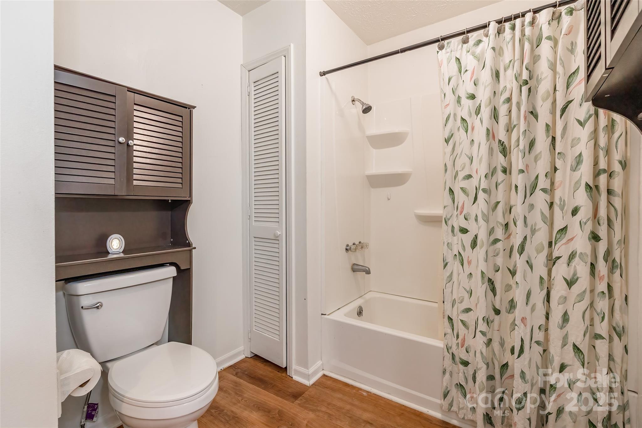 Town And Country - Residential