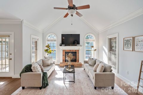 Photo of 526 Ballymote Court, Matthews, NC 28104 (MLS # 4388258)