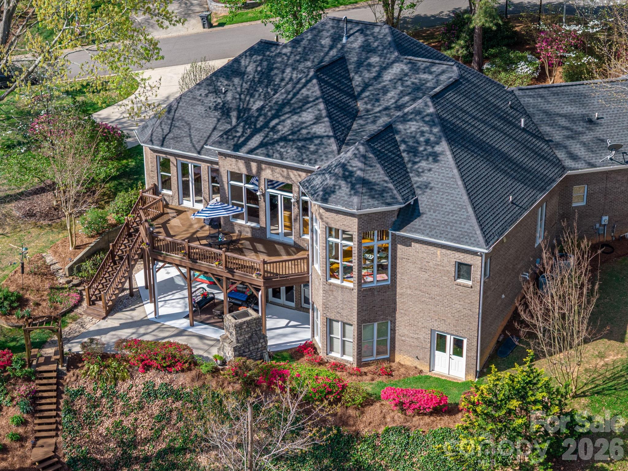 Pinnacle Shores - Residential