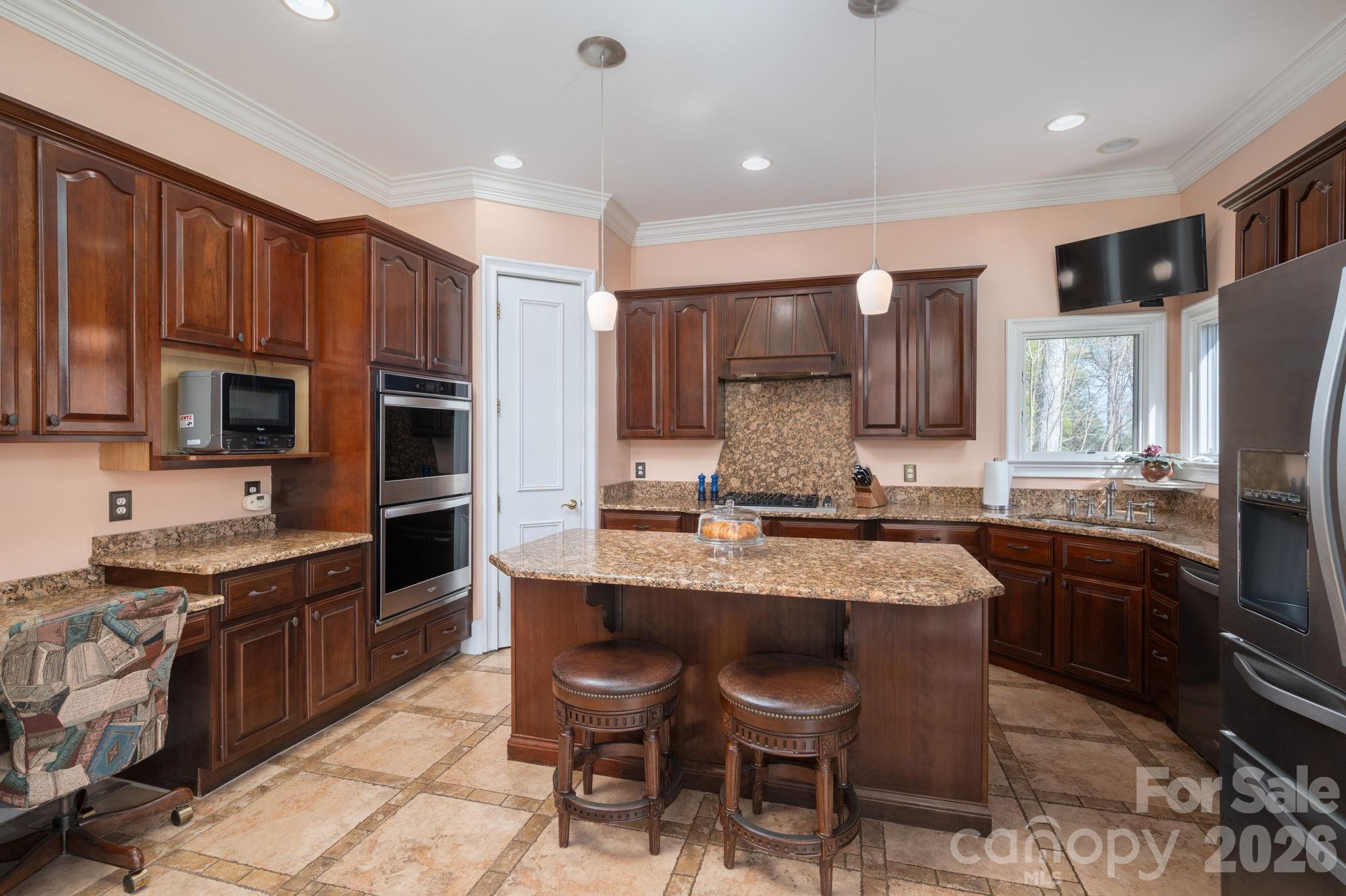 Pinnacle Shores - Residential