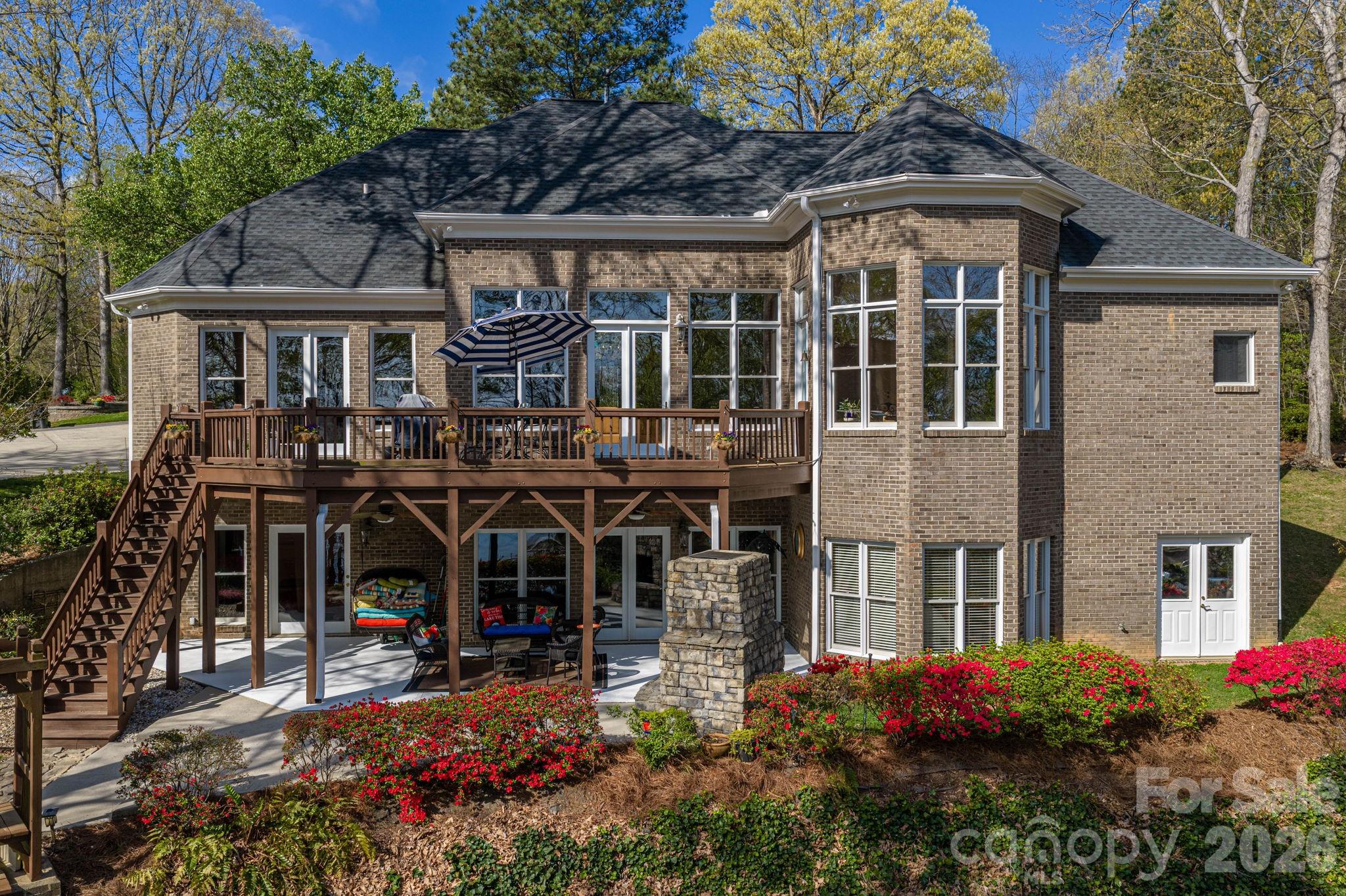 Pinnacle Shores - Residential