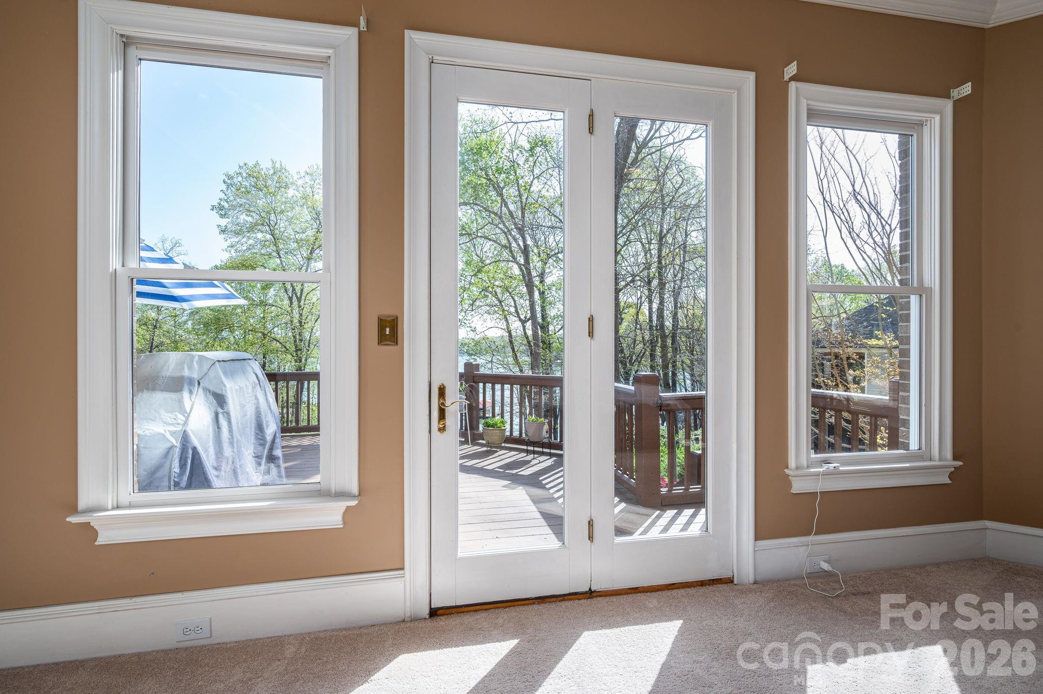 Pinnacle Shores - Residential