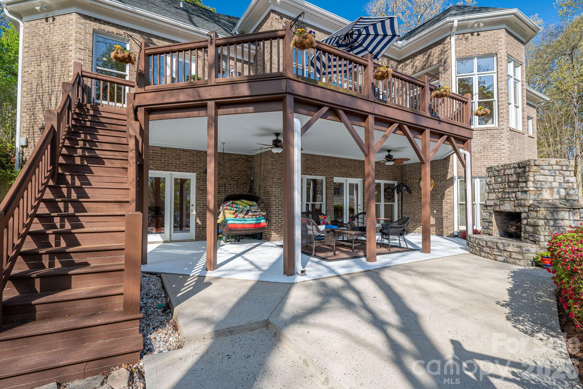 Pinnacle Shores - Residential