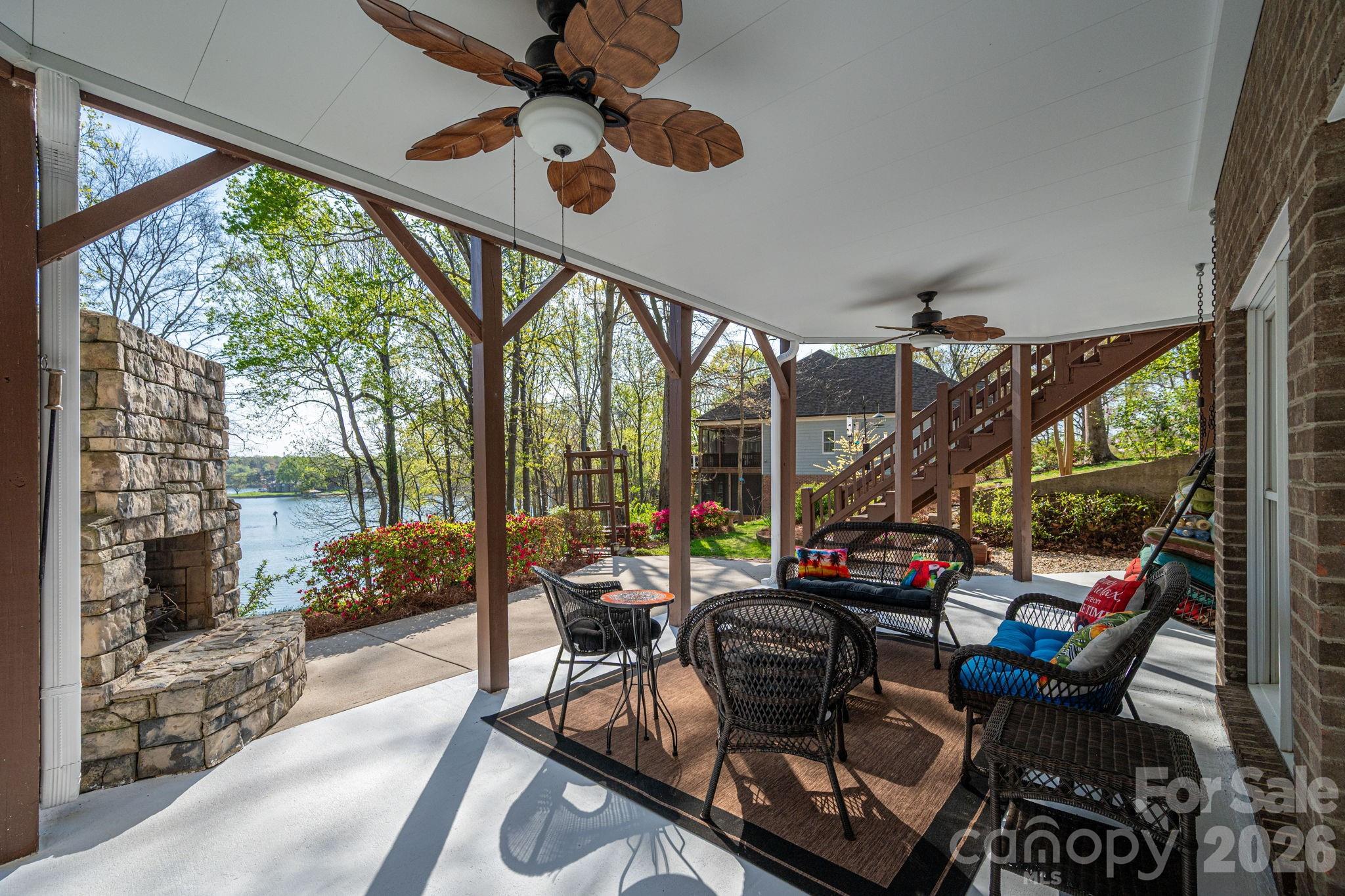 Pinnacle Shores - Residential