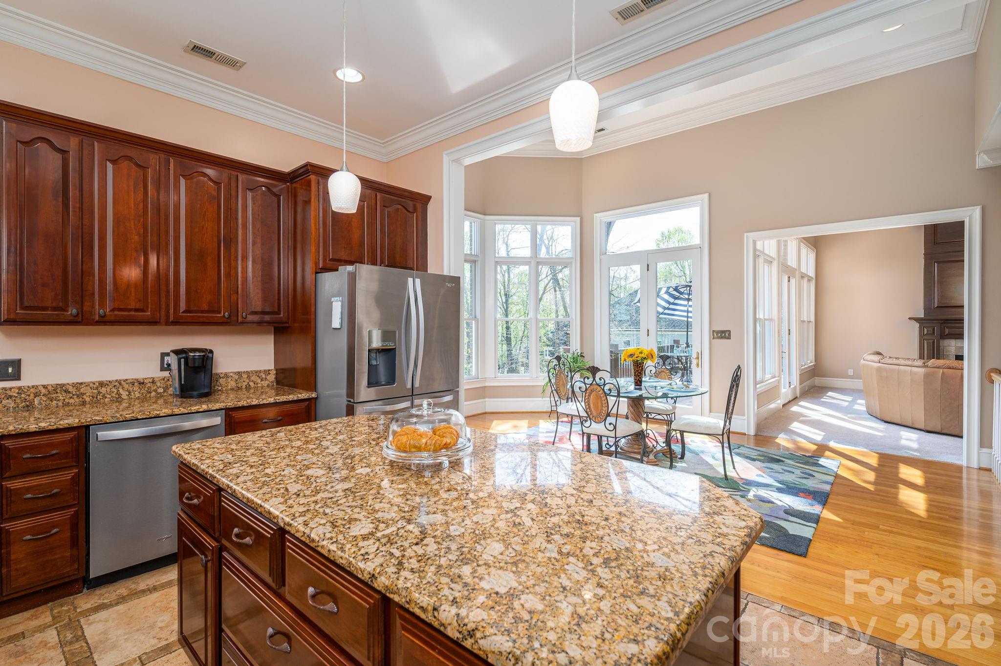 Pinnacle Shores - Residential