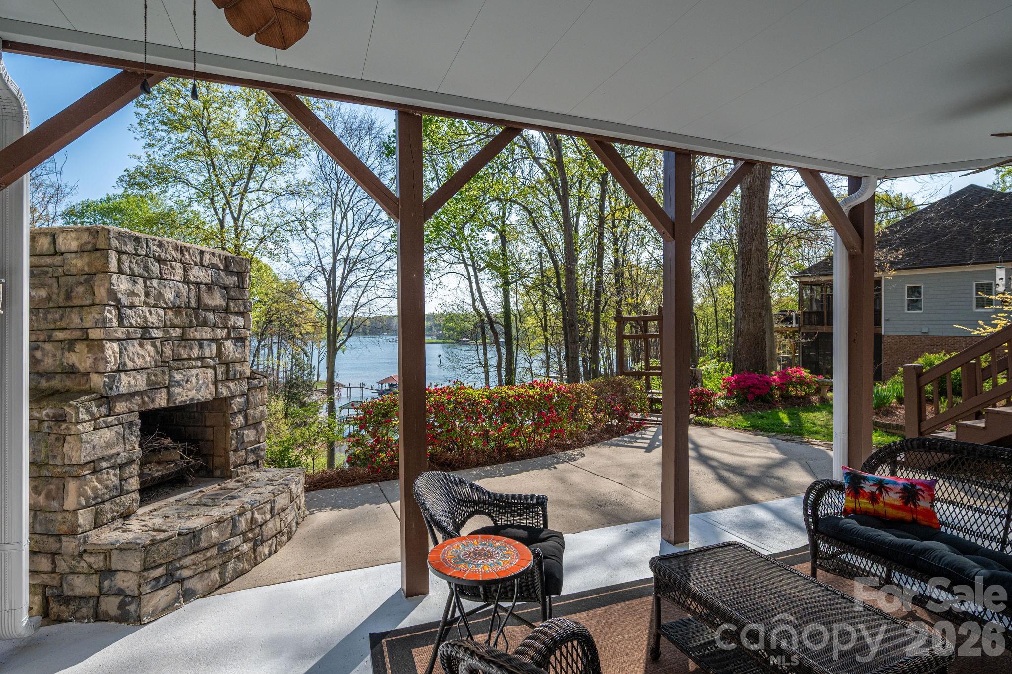 Pinnacle Shores - Residential