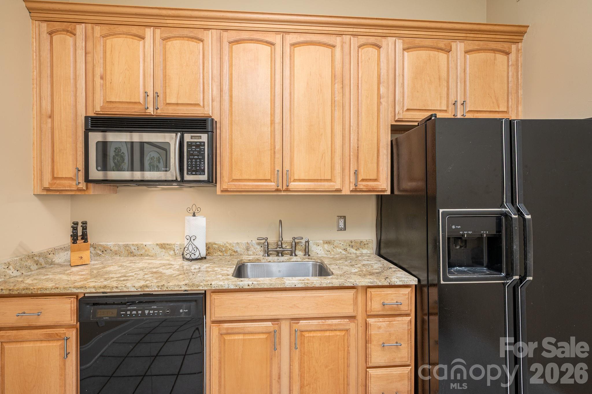 Pinnacle Shores - Residential