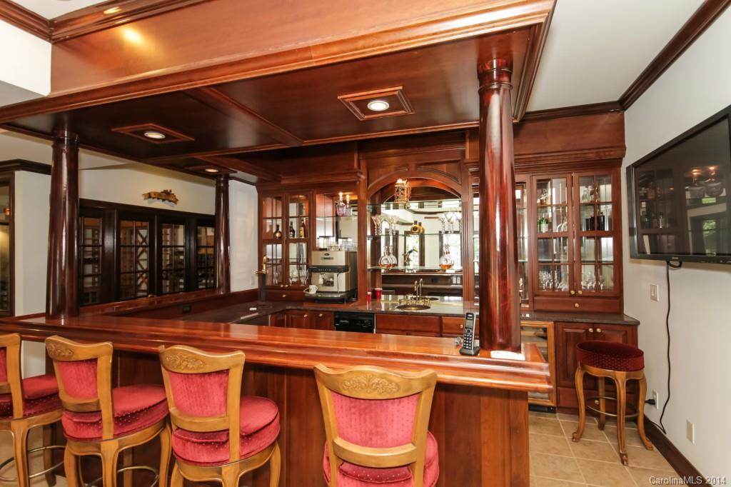 The Harbour at the Pointe - Residential