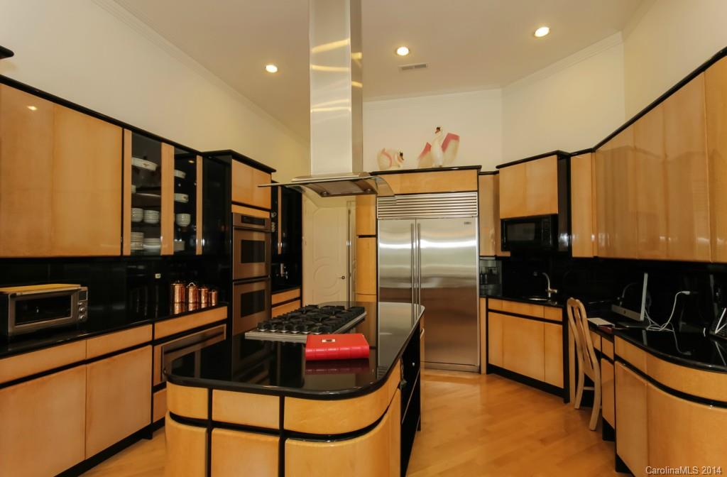 The Harbour at the Pointe - Residential