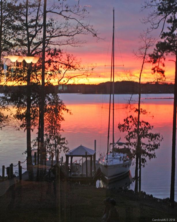 The Harbour at the Pointe - Residential