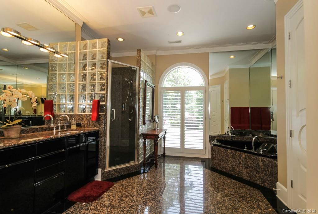 The Harbour at the Pointe - Residential