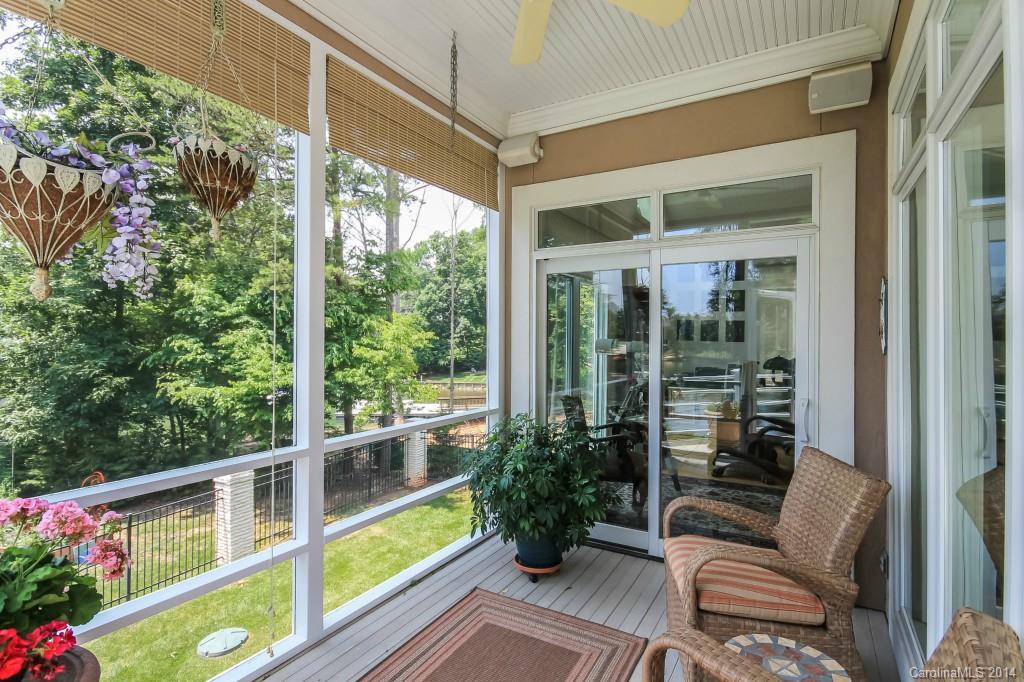 The Harbour at the Pointe - Residential