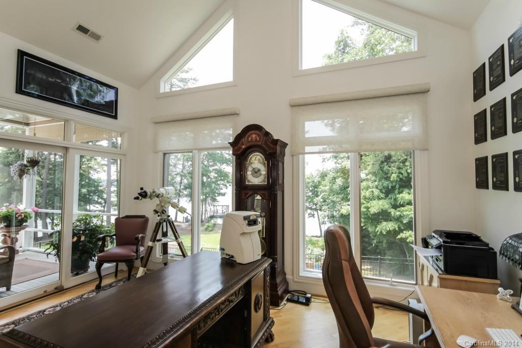 The Harbour at the Pointe - Residential