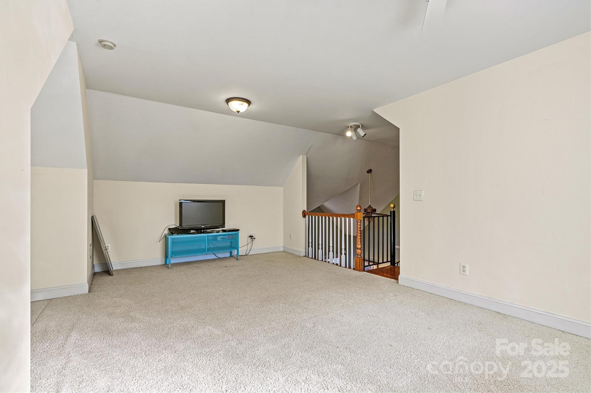 Mckenzie Place - Residential