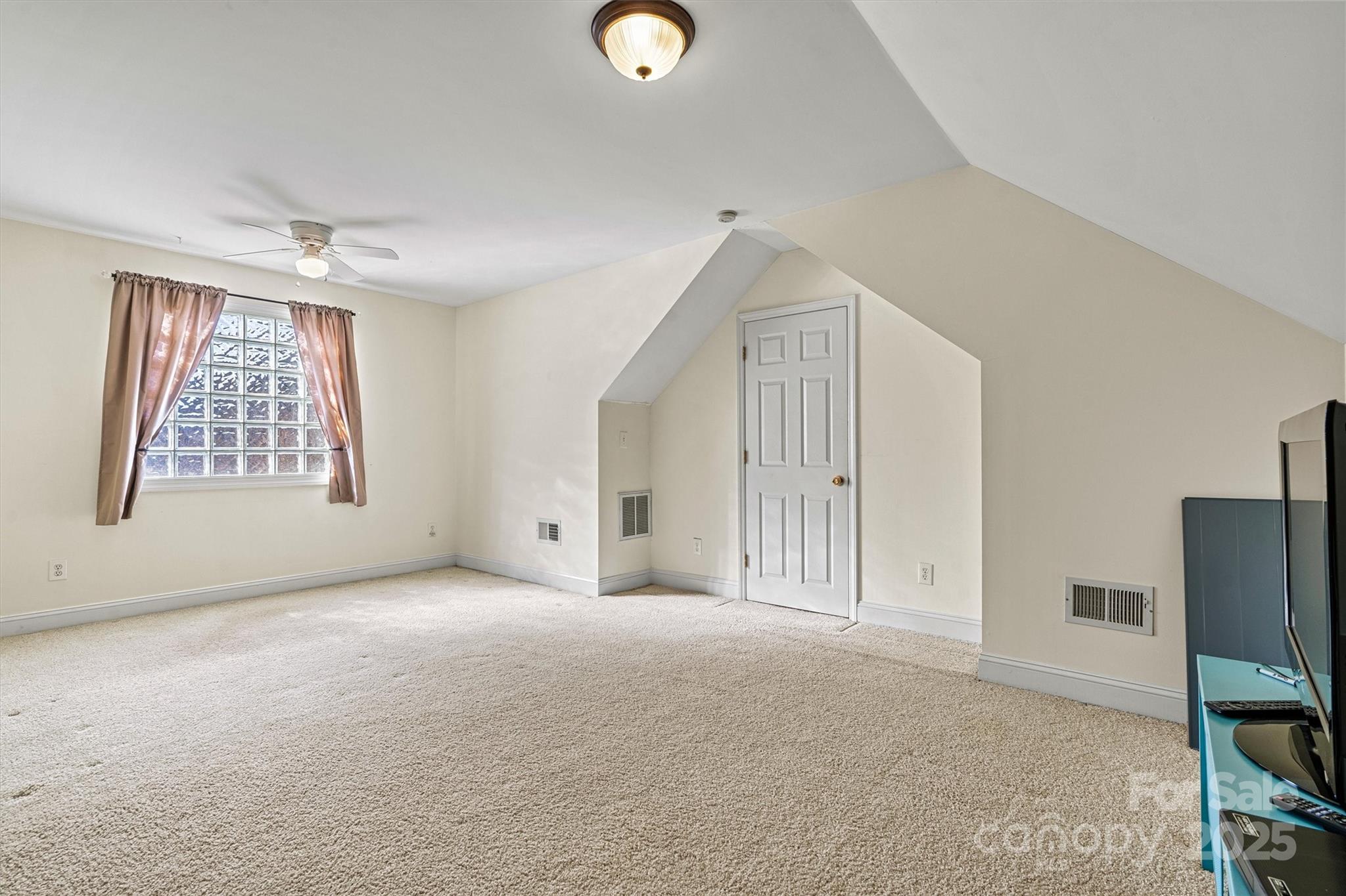 Mckenzie Place - Residential