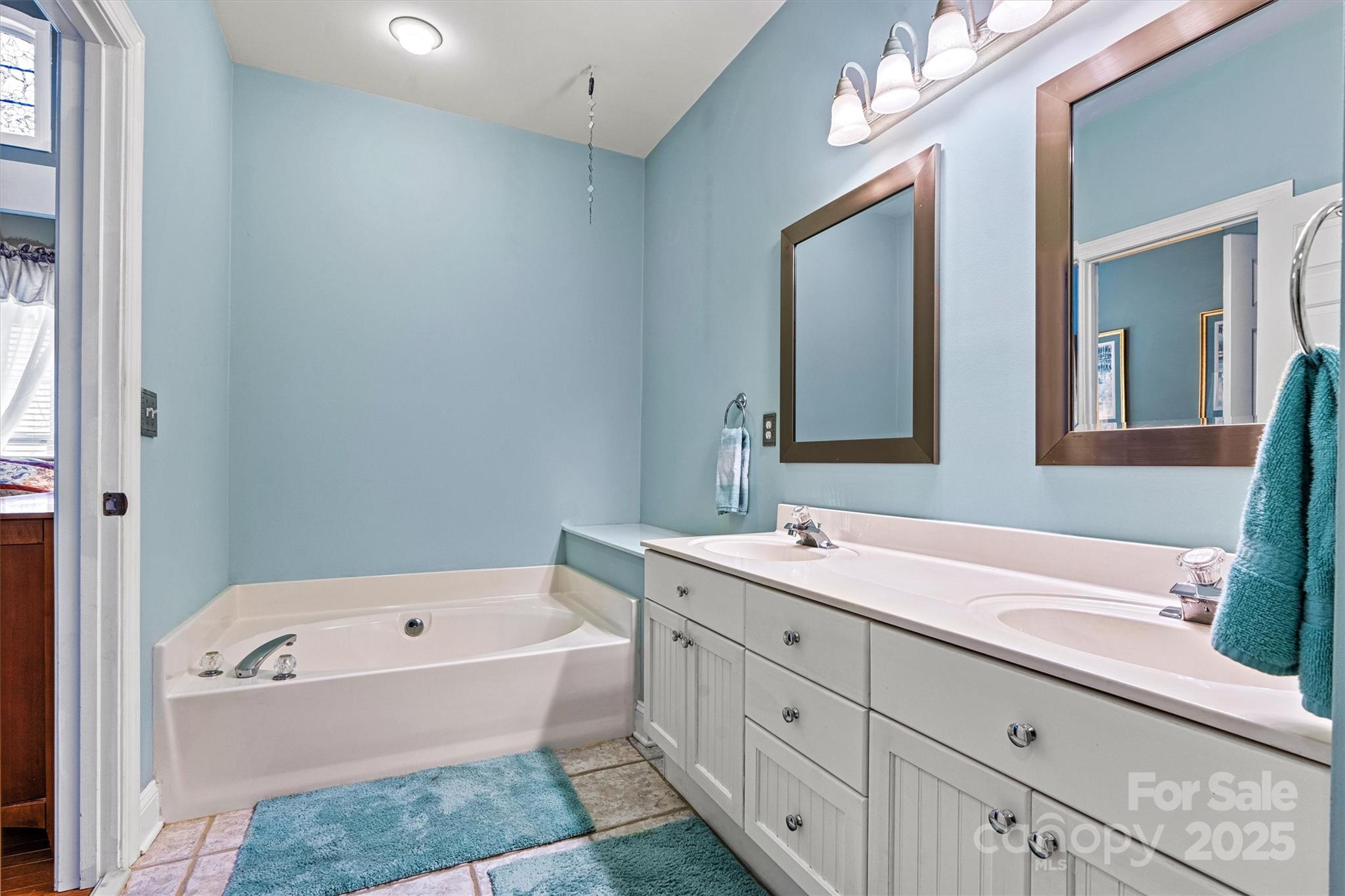 Mckenzie Place - Residential