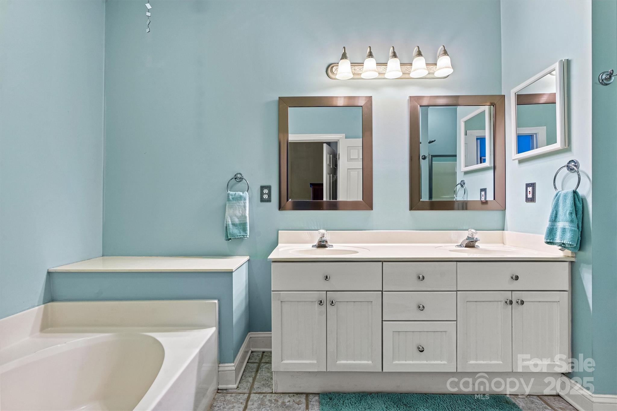 Mckenzie Place - Residential