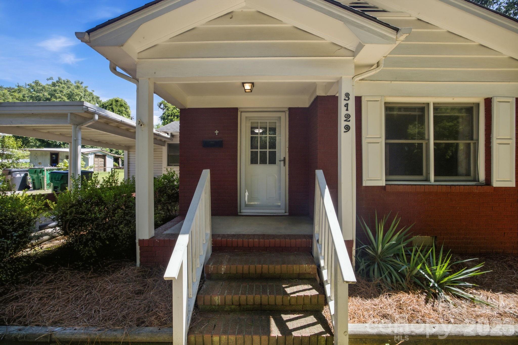 3129 Iredell Drive