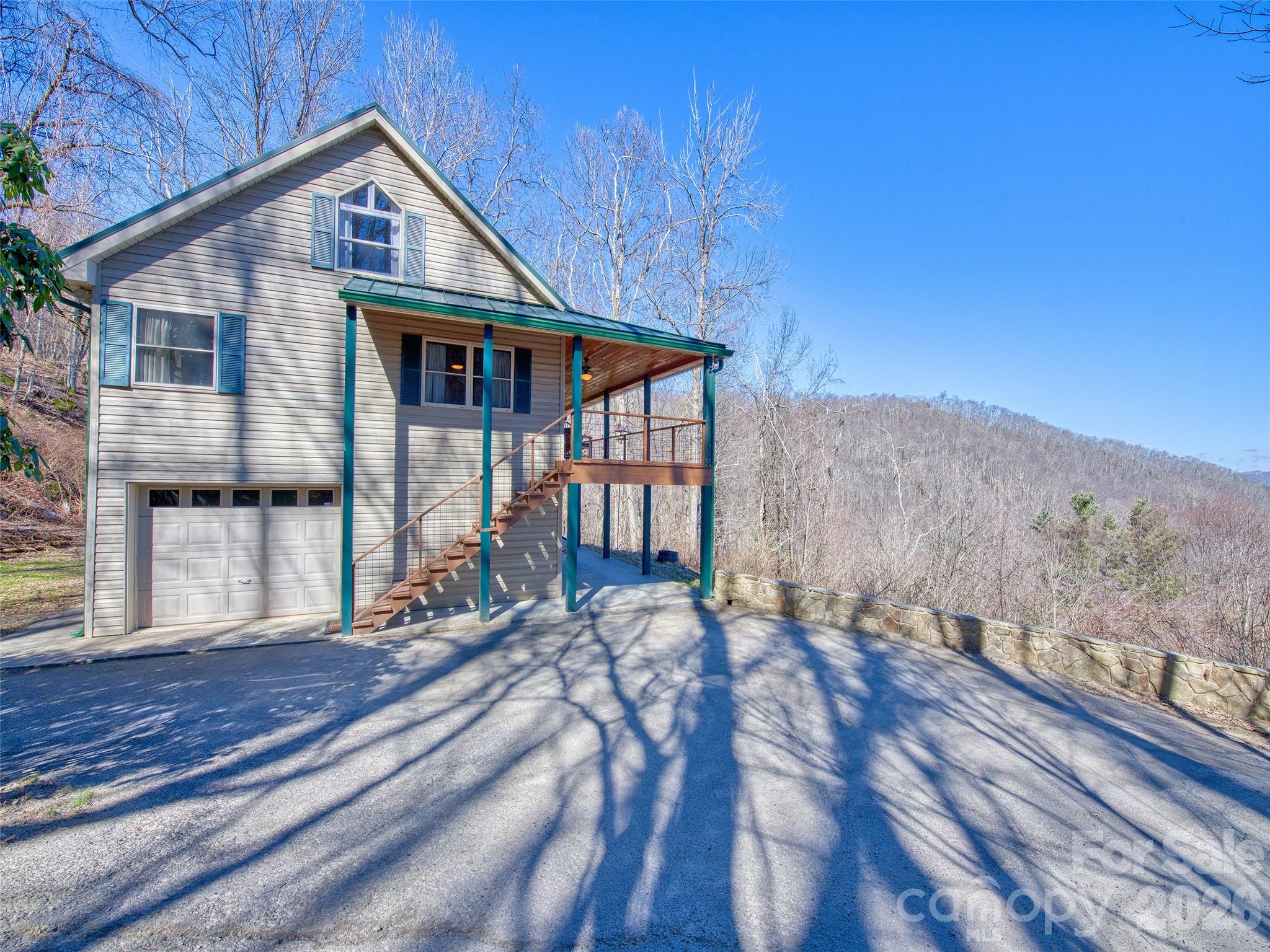 1463 Apple Creek Road