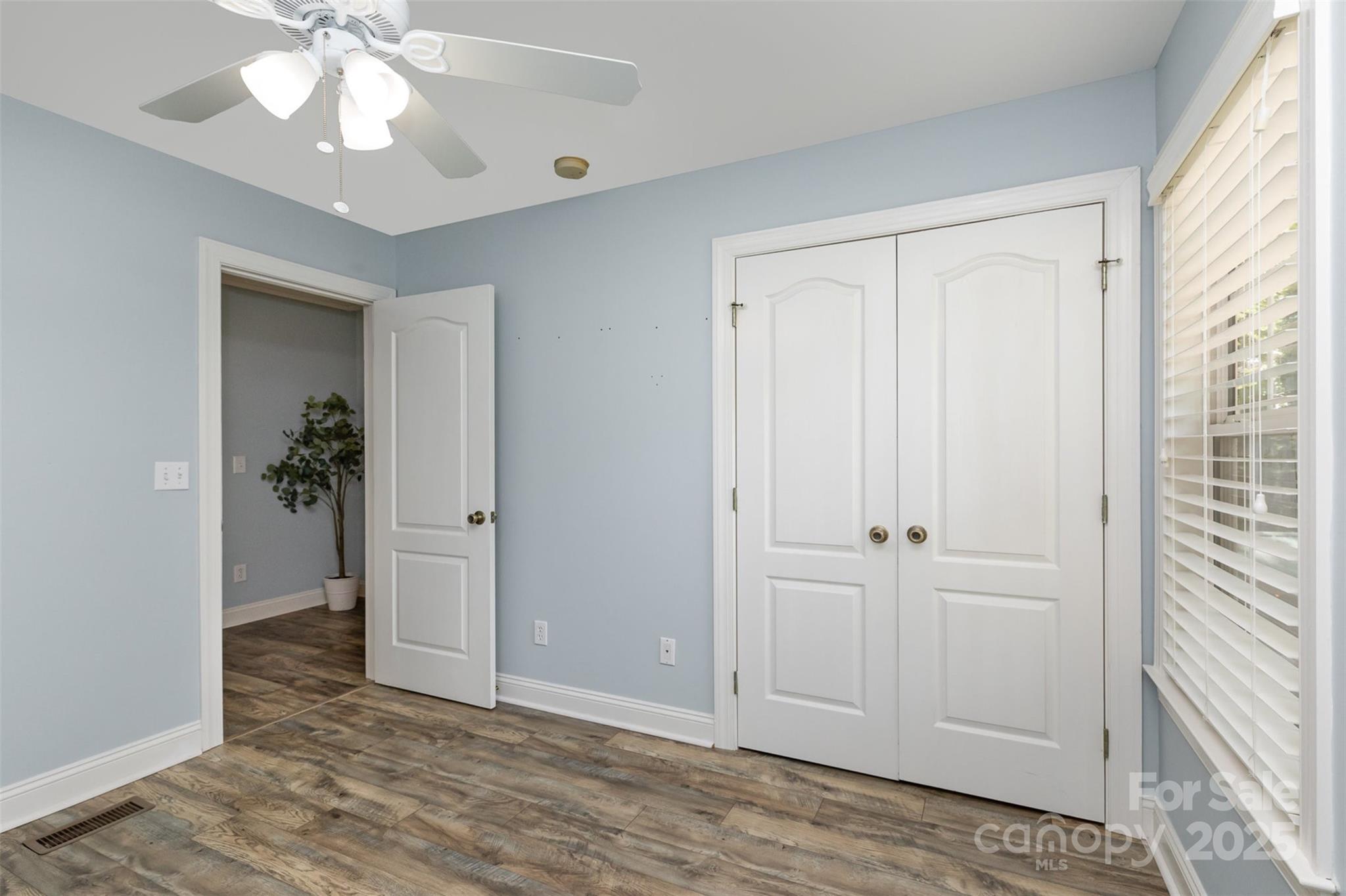 Tega Cay, South Carolina 29708, United States, 3 Bedrooms Bedrooms, ,3 BathroomsBathrooms,Residential,Under Contract,114182