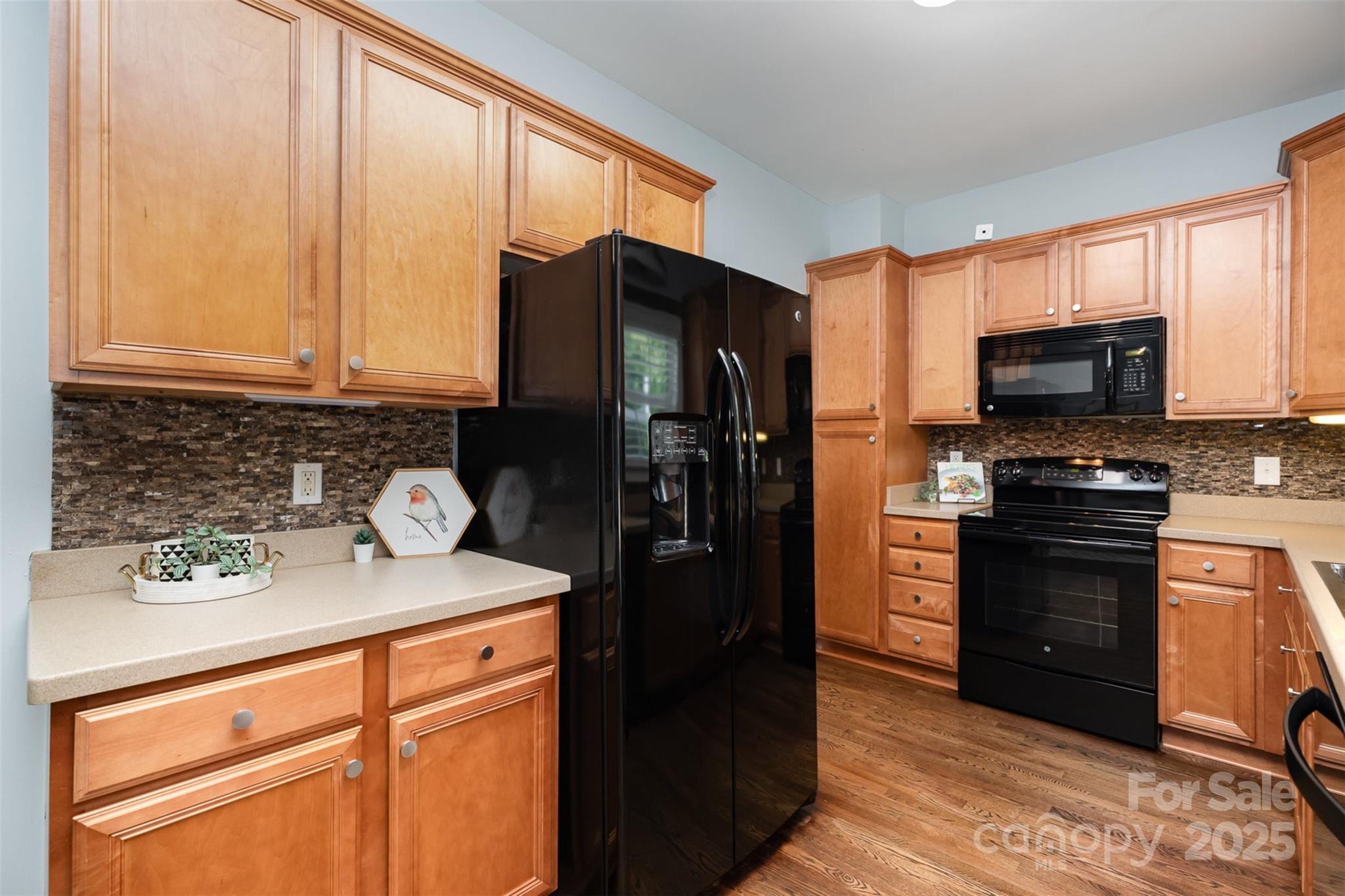 Tega Cay, South Carolina 29708, United States, 3 Bedrooms Bedrooms, ,3 BathroomsBathrooms,Residential,Under Contract,114182