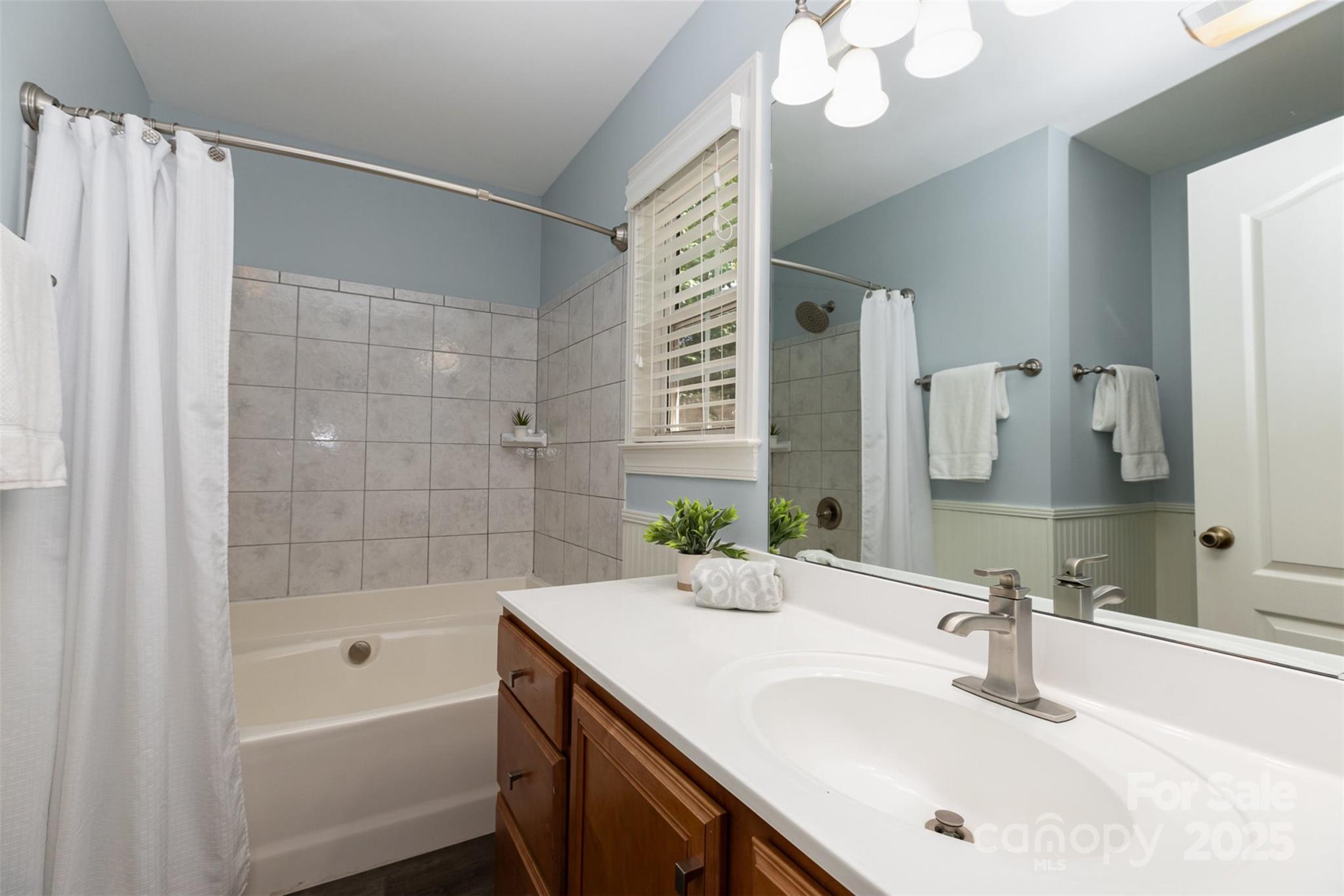 Tega Cay, South Carolina 29708, United States, 3 Bedrooms Bedrooms, ,3 BathroomsBathrooms,Residential,Under Contract,114182