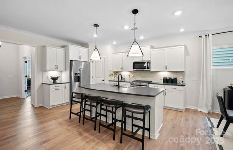 5928 Chumbley Point Road 84 Charlotte NC 28215