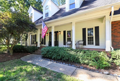 Photo of 6128 Lake Providence Lane, Charlotte, NC 28277 (MLS # 4427259)