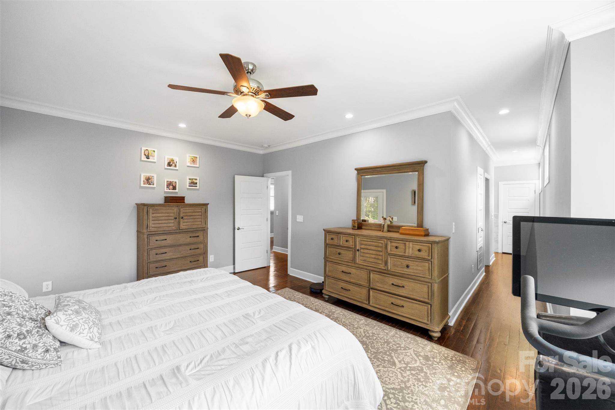 Villa Heights - Residential