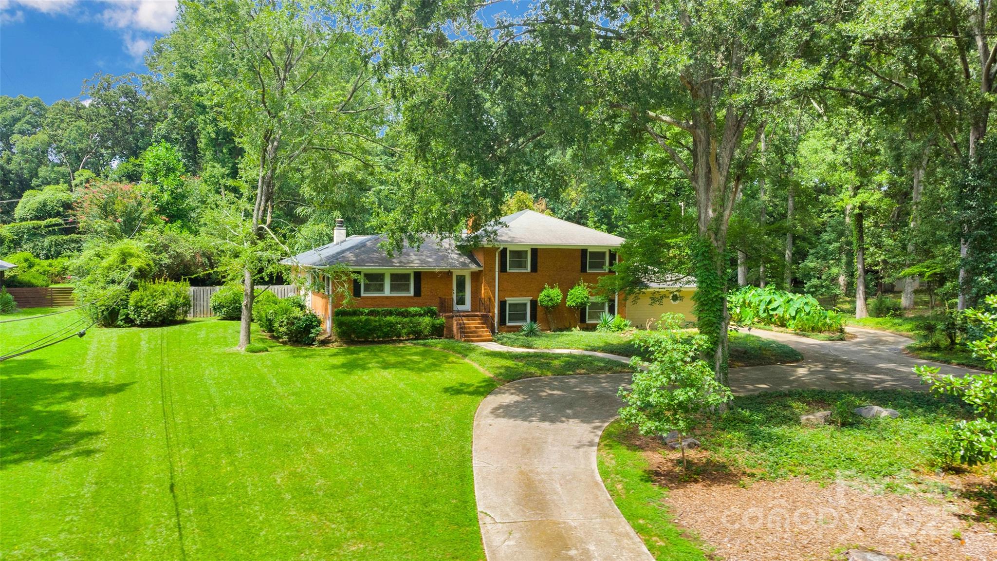 1212 Burtonwood Circle