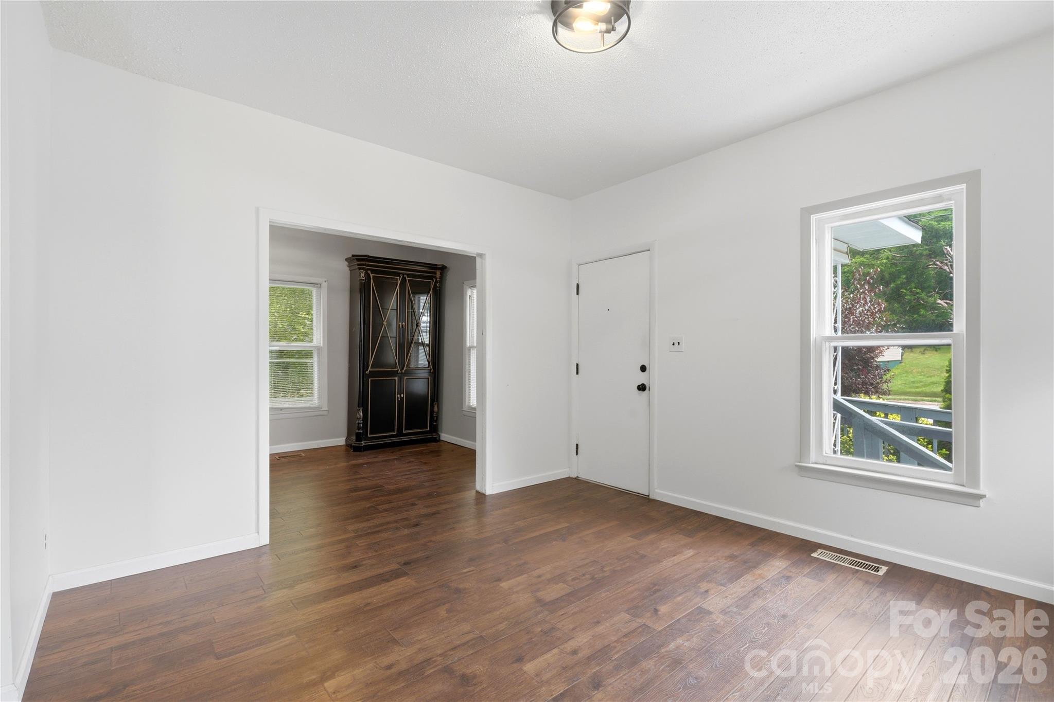 1013 7th Street NE
