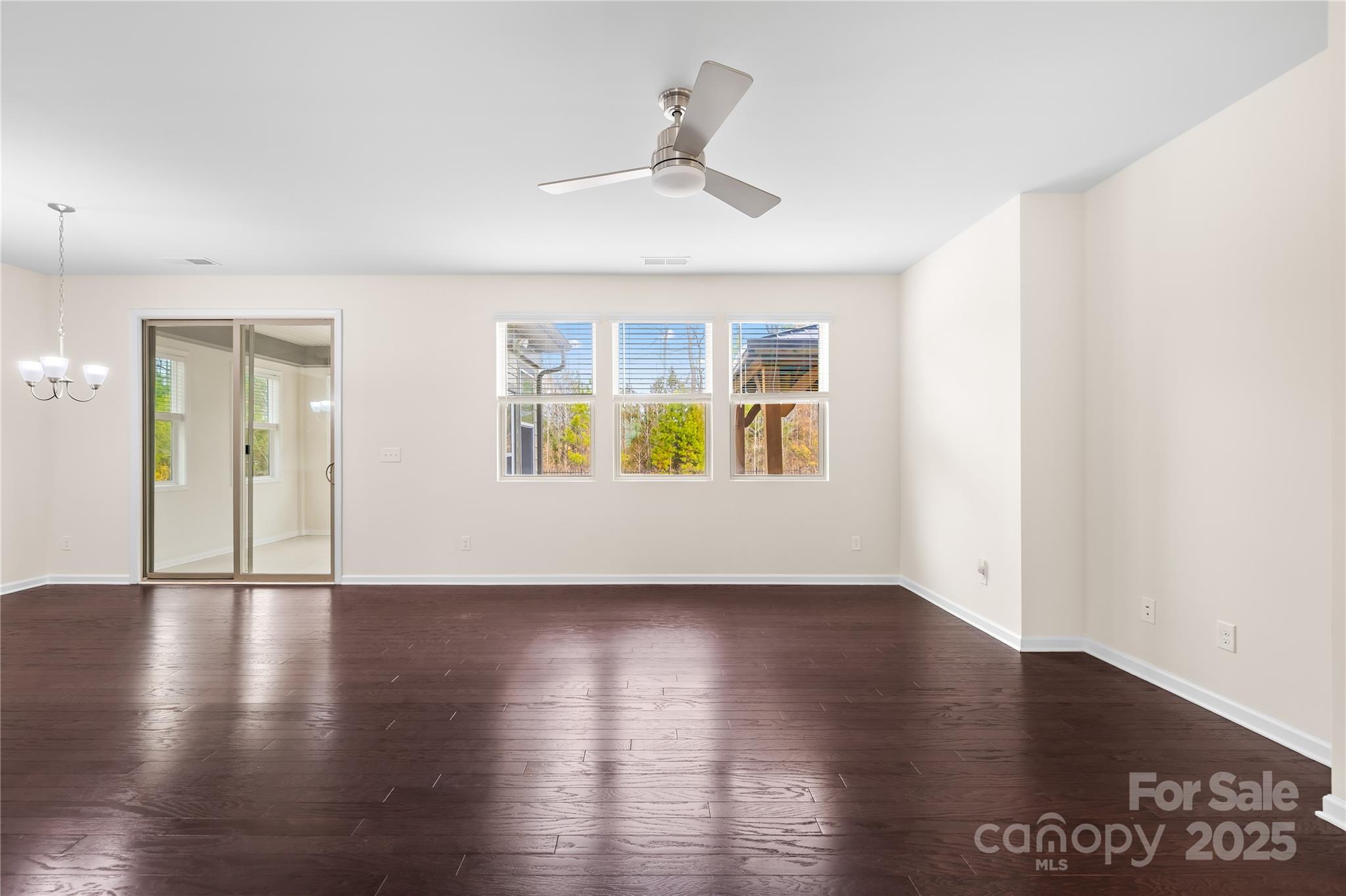 Magnolia Walk - Residential