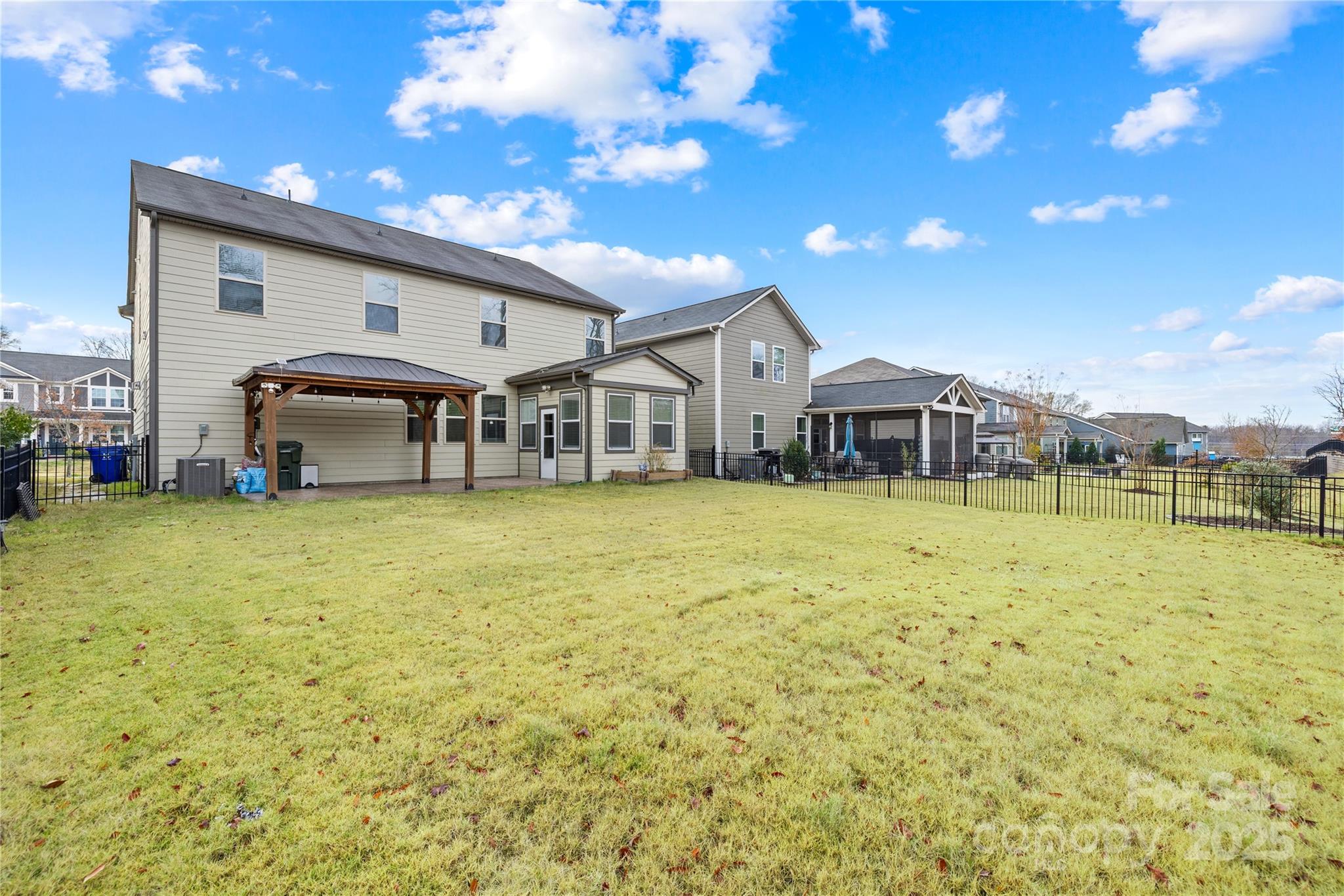 Magnolia Walk - Residential