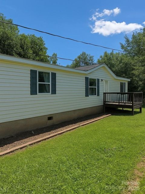 Photo of 21 Lisa Drive, Canton, NC 28716 (MLS # 4314988)