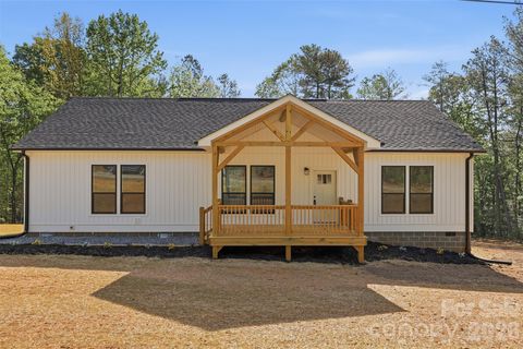 Photo of 245 White Point Lane, Taylorsville, NC 28681 (MLS # 4368944)