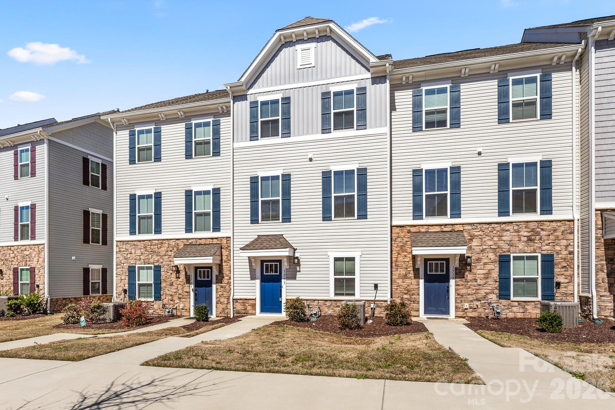 The Towns at Mallard Mills - Residential