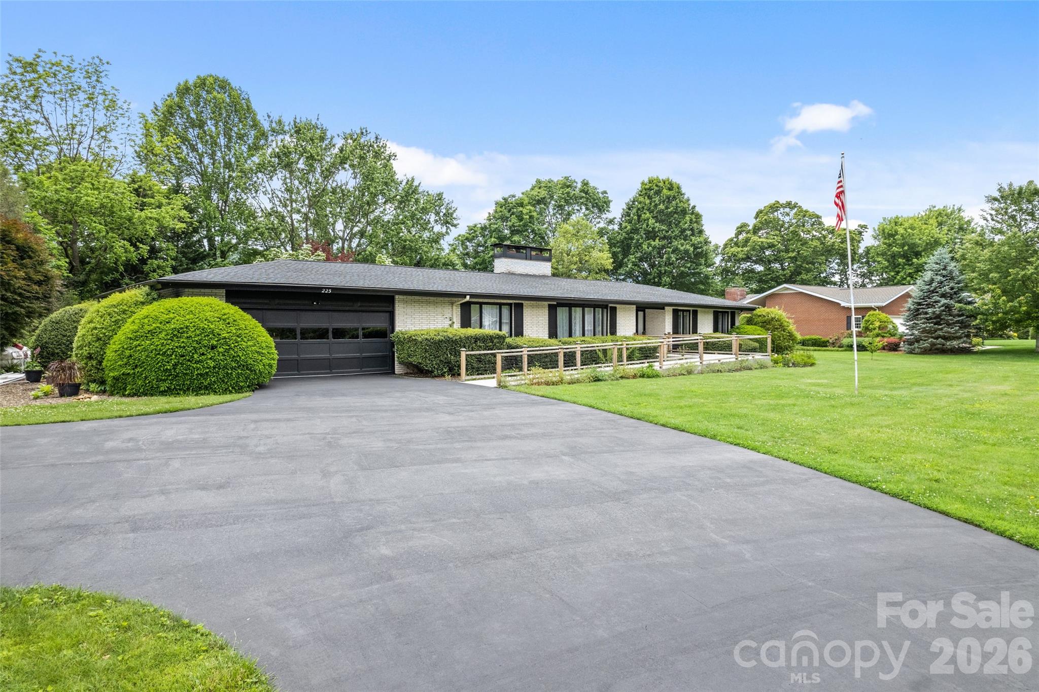 225 Valley View Ter, Waynesville, NC, 28786, USA, 5 Bedrooms Bedrooms, ,4 BathroomsBathrooms,Residential,Active,225 Valley View Ter,4393686