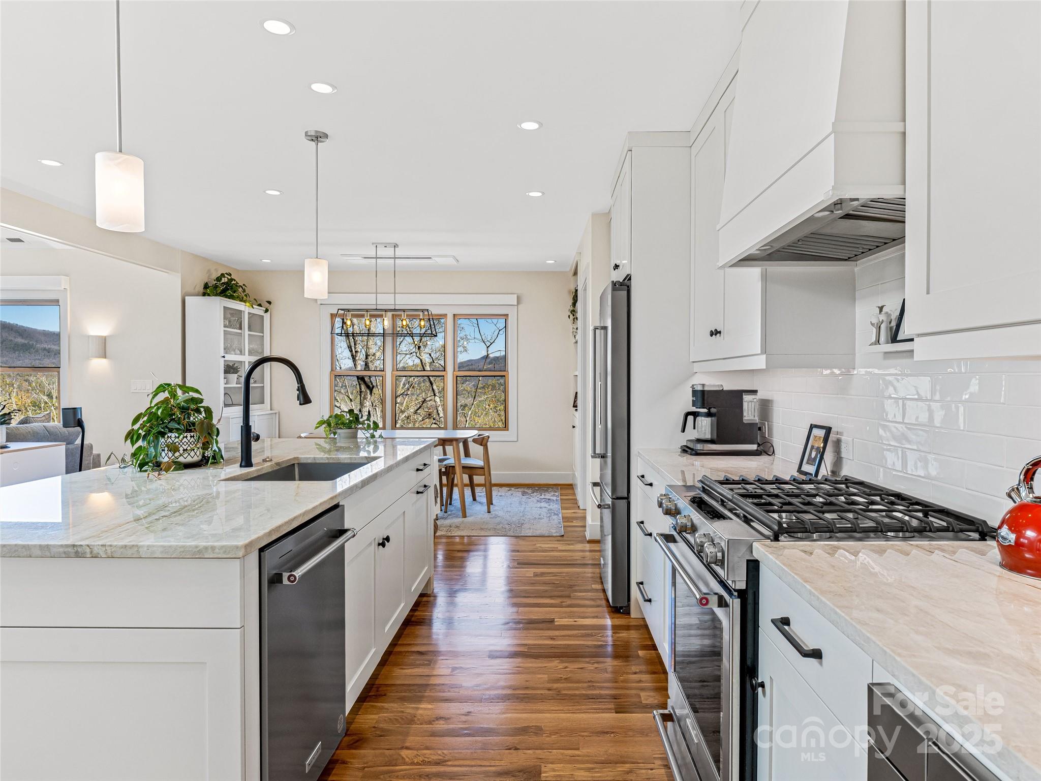 Black Mountain Estates - Residential