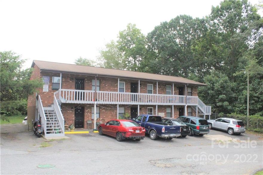 Well maintained two story brick 6 unit apartment building; each unit is 1 bedroom and 1 bath. Wall a/c unit/baseboard heat. Rent Roll is attached, great opportunity to expand your portfolio.Several units already updated.
